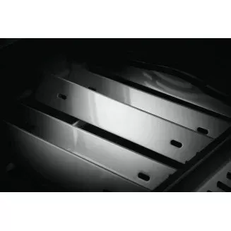 Napoleon Rogue XT 365 BBQ - Stainless Steel with Infrared Side Burner Napoleon Rogue XT 365 BBQ - Stainless Steel with Infrared Side Burner