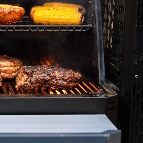 Masterbuilt Gravity Series 800 Digital Charcoal Griddle, Grill Bundle