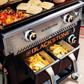 Blackstone 28" Griddle With Air Fryer Function | BBQs 2u