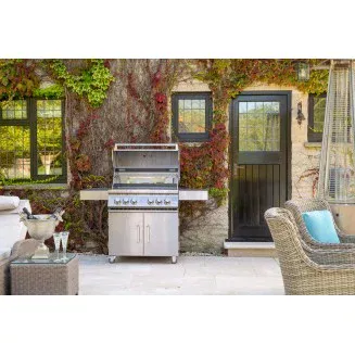 Whistler Bibury 4 BBQ - FREE Rotisserie & Cover - Fully assembled Whistler Bibury 4 BBQ - FREE Rotisserie & Cover - Fully assembled