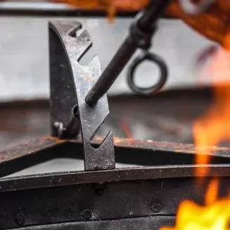Kadai Asado Cross | Fire Pit Cross Kadai Asado Cross | Fire Pit Cross