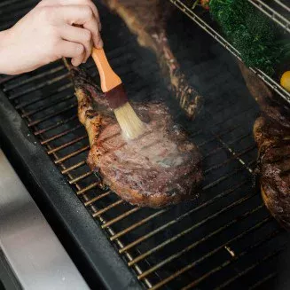Masterbuilt - Gravity Series XT Digital Charcoal Grill & Smoker Bundle Masterbuilt - Gravity Series XT Digital Charcoal Grill & Smoker Bundle
