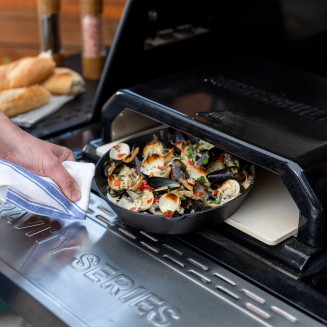 Masterbuilt - Gravity Series 1150 with Pizza Pack