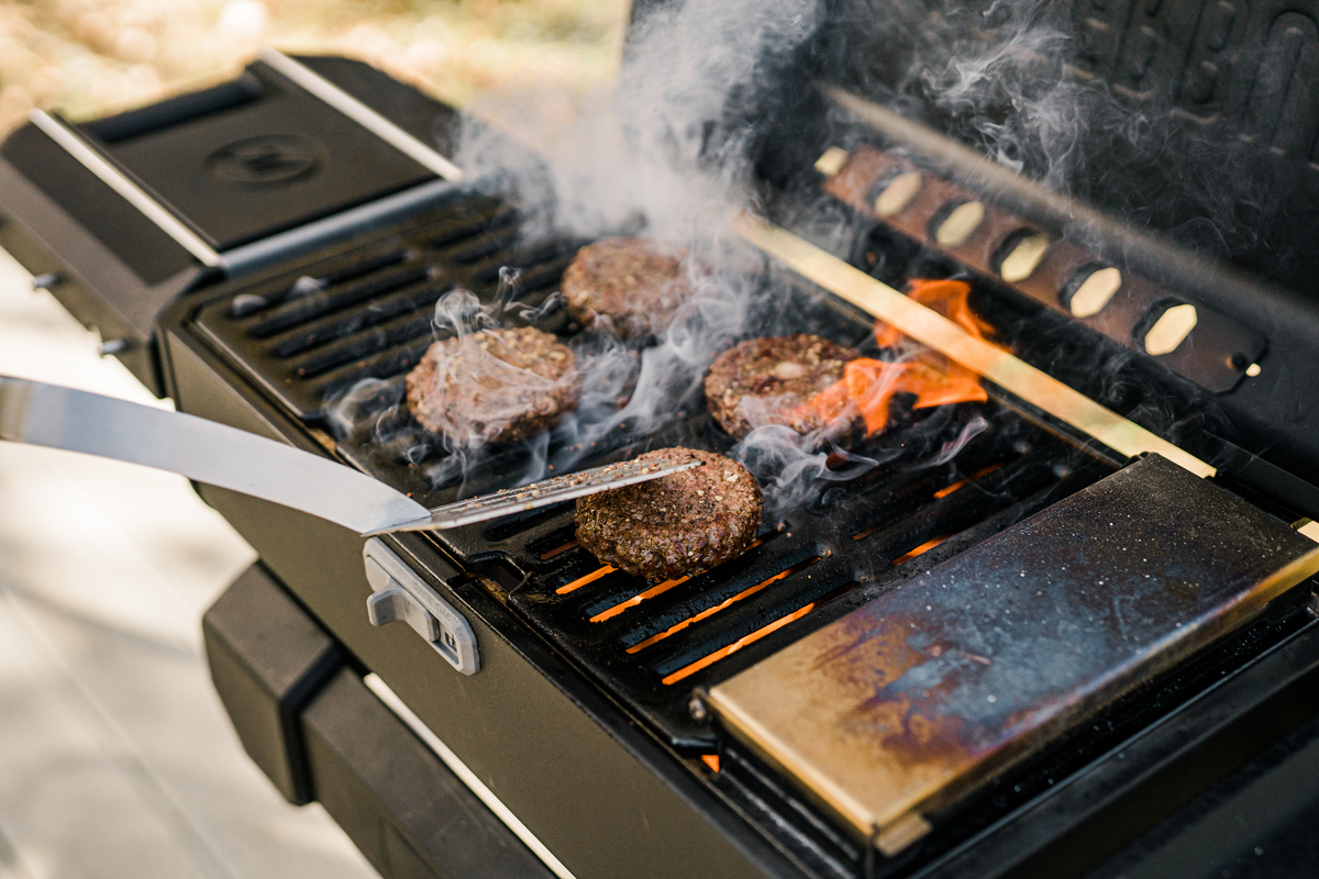 Masterbuilt Portable Charcoal Grill Burgers