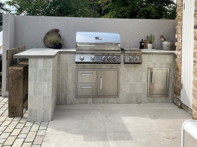 Modular vs Built-In Outdoor Kitchens